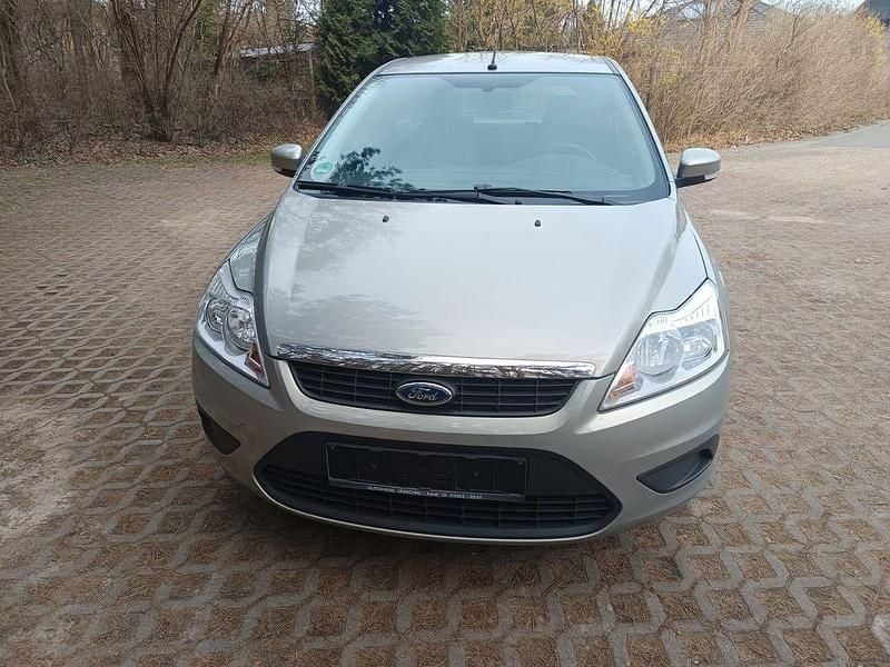Gebraucht Ford Focus Style 101 PS (74 kW) 2008 Silber Limousine