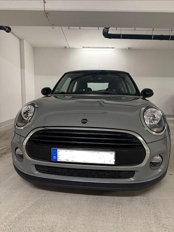 Gebraucht Mini Cooper 136 PS (100 kW) 2019 Grau Kleinwagen