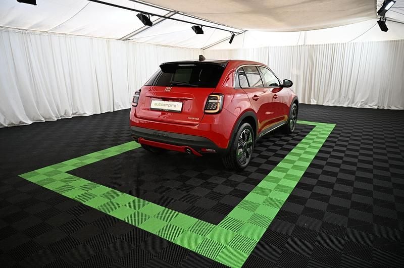 Gebraucht Fiat 600 La Prima 101 PS (74 kW) 2025 Rot SUV