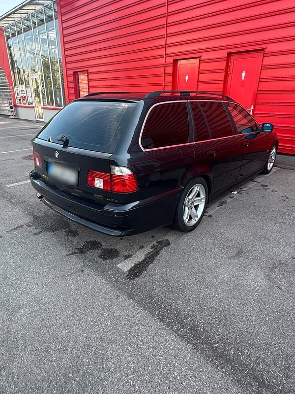 Gebraucht BMW 530 193 PS (141 kW) 2001 Kombi
