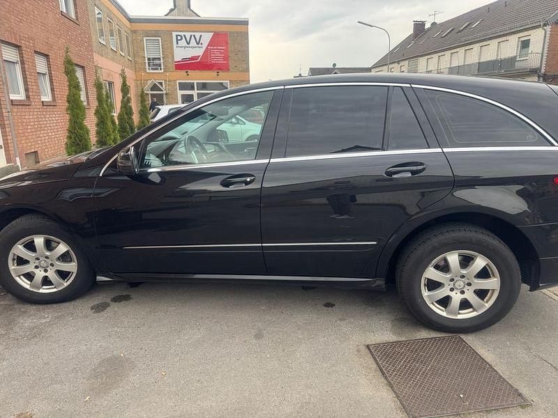 Gebraucht Mercedes R350 364 PS (267 kW) 2013 Schwarz Van / Kleinbus