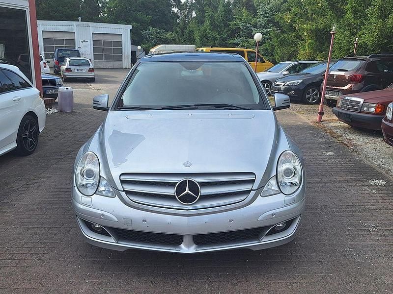 Gebraucht Mercedes R500 306 PS (225 kW) 2005 Silber Van / Kleinbus