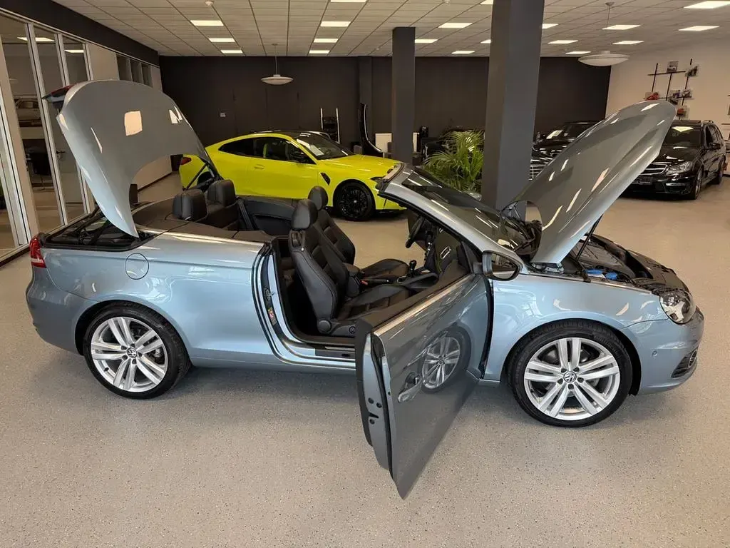 Gebraucht VW Eos Sportline 140 PS (102 kW) 2012 Blau Cabrio