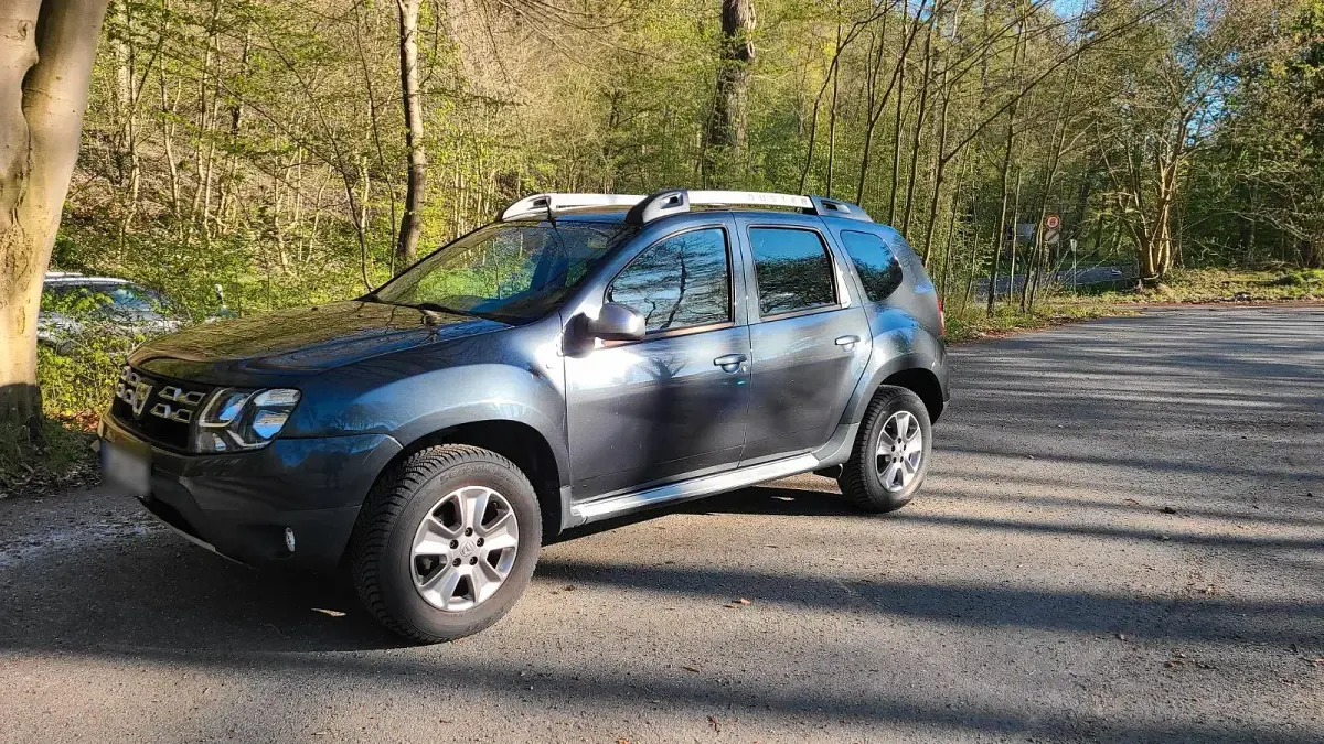 Second-hand Dacia Duster 108 CP (79 kW) 2016 Gri SUV