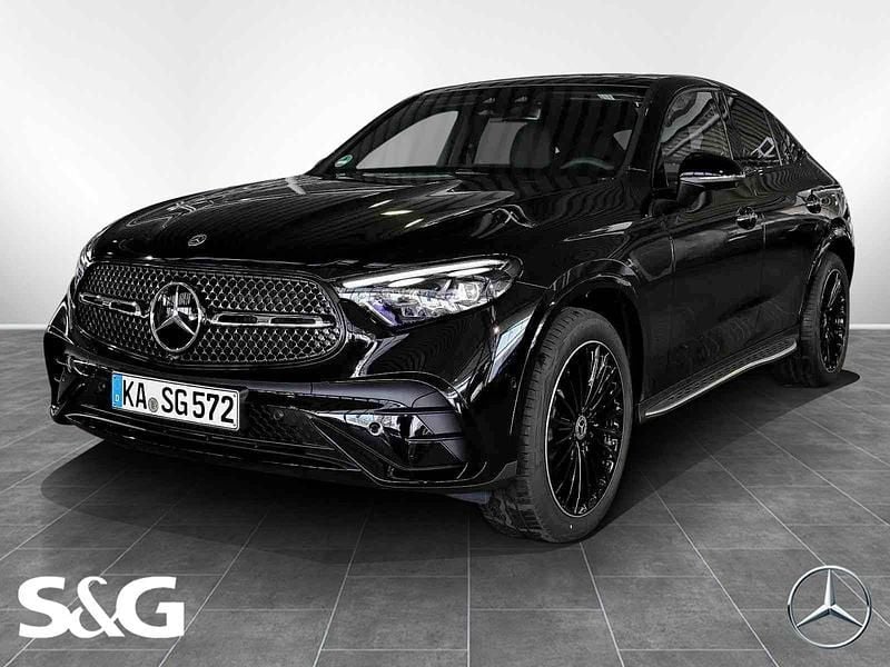 Metalliclack obsidianschwarz Gebraucht 2025 Mercedes GLC300 AMG Coupé | 88.998 € - Bild 1/4