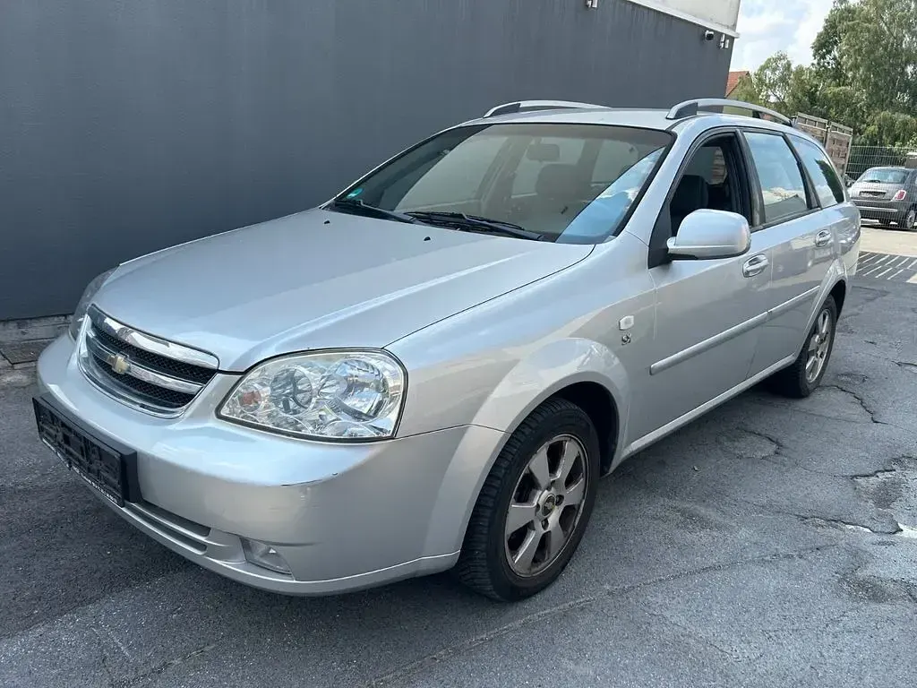 Gebraucht Chevrolet Nubira SX 109 PS (80 kW) 2010 Silber Kombi