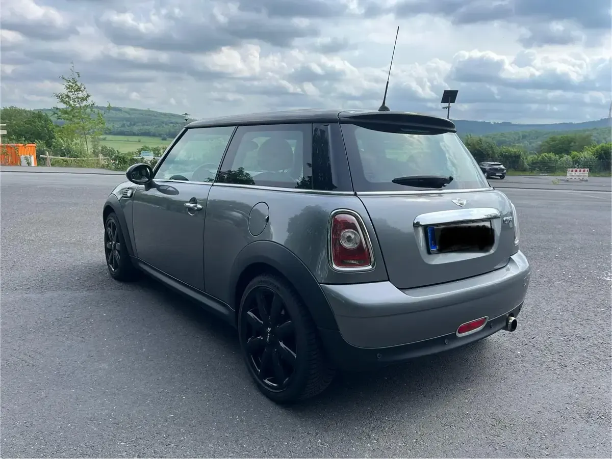 Gebraucht Mini Cooper 136 PS (100 kW) 2010 Grau Kleinwagen