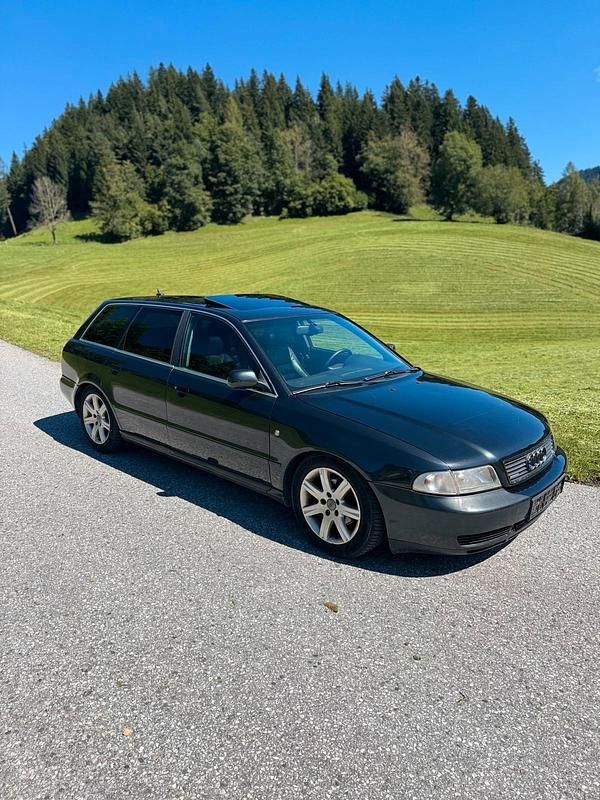 Schwarz Gebraucht 1998 Audi A4 Kombi | 1.600 € (Superpreis) - Bild 1/4