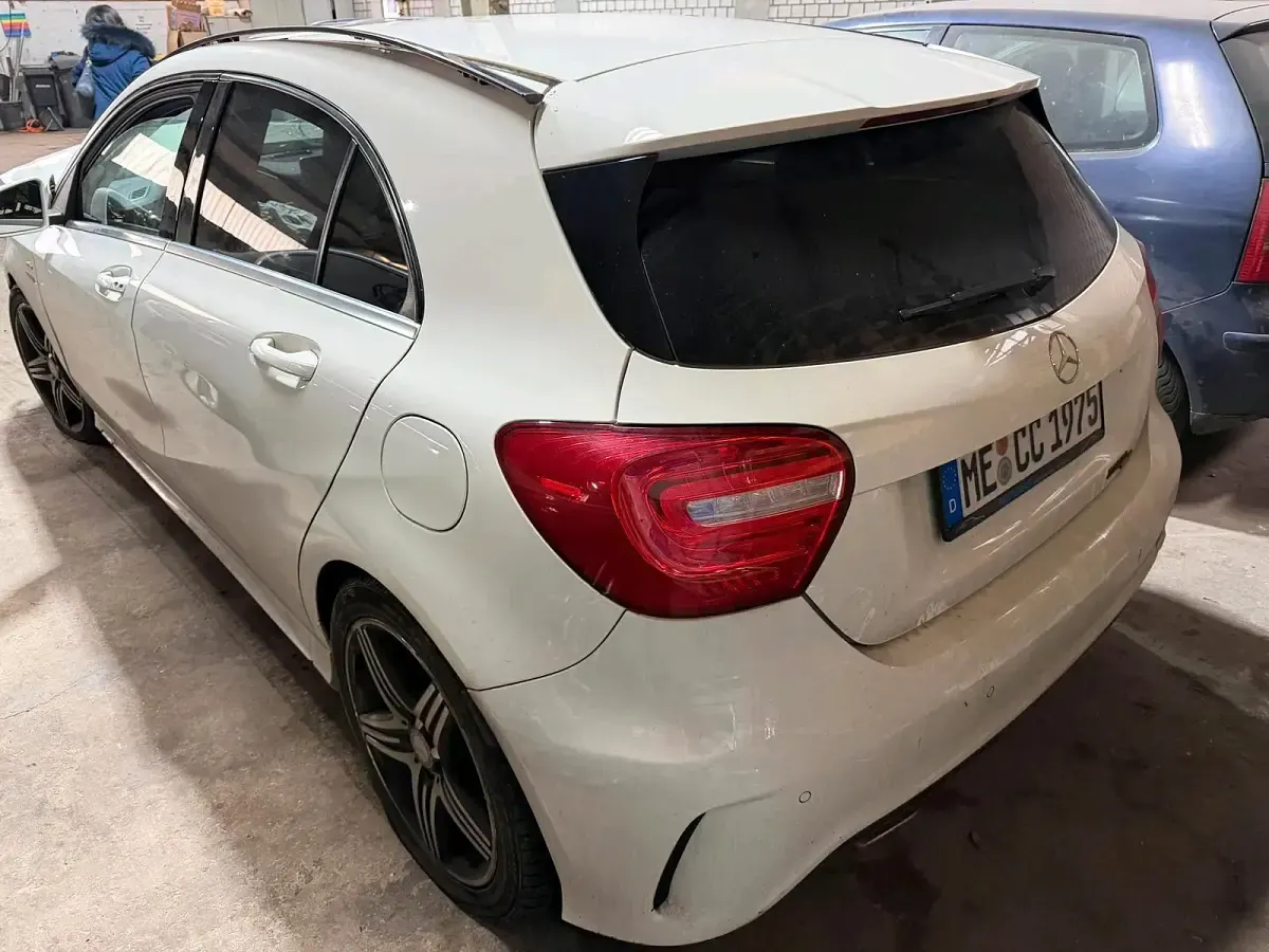 Gebraucht Mercedes A250 AMG line 211 PS (155 kW) 2013 Weiß Kleinwagen