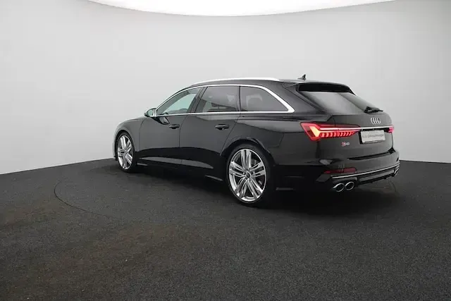 Gebraucht Audi S6 Basis 344 PS (253 kW) 2021 Brillantschwarz Kombi