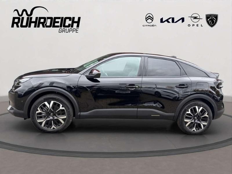 Neu Citroën C4 131 PS (96 kW) 2025 Grün Limousine