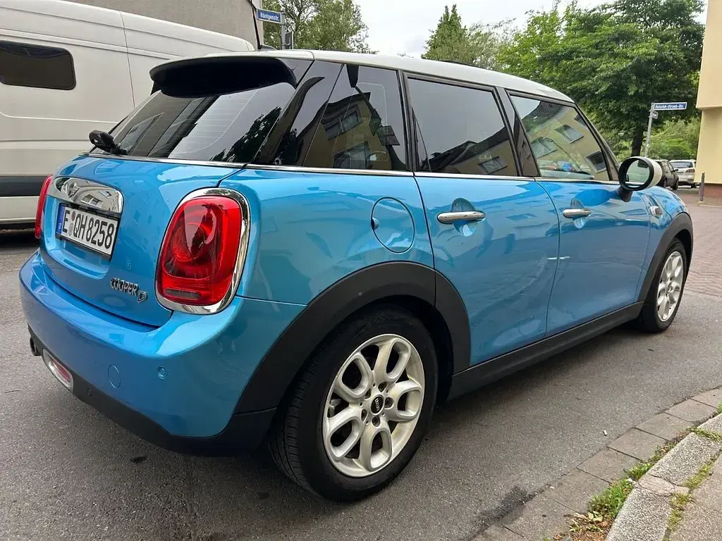 Gebraucht Mini Cooper D 116 PS (85 kW) 2016 Blau Kleinwagen