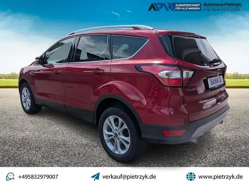 Gebraucht Ford Kuga Titanium 150 PS (110 kW) 2017 Rubyrot (metallic) SUV