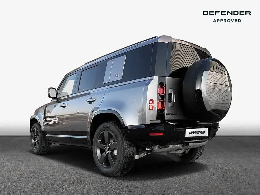 Usata Land Rover Defender SE Dynamic 249 CV (183 kW) 2024 Grigio SUV