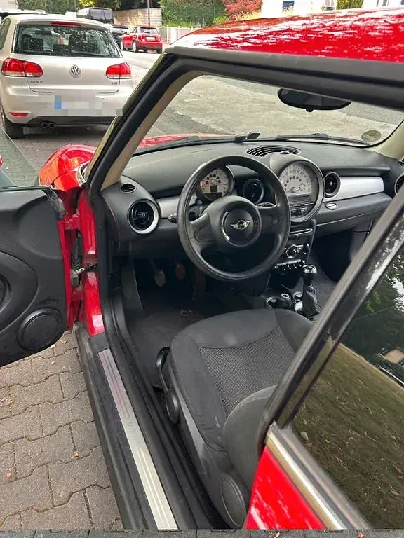 Gebraucht Mini ONE 75 PS (55 kW) 2011 Rot Kleinwagen