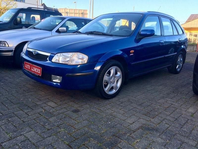 Gebraucht Mazda 323 88 PS (64 kW) 2000 Blau Limousine