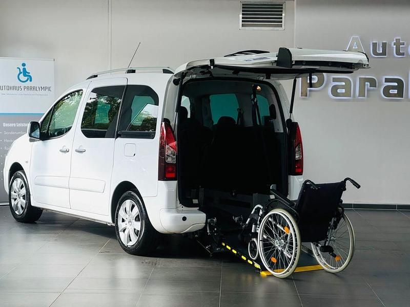 Weiß Gebraucht 2019 Citroën Berlingo SELECTION Van / Kleinbus | 24.950 € - Bild 1/4