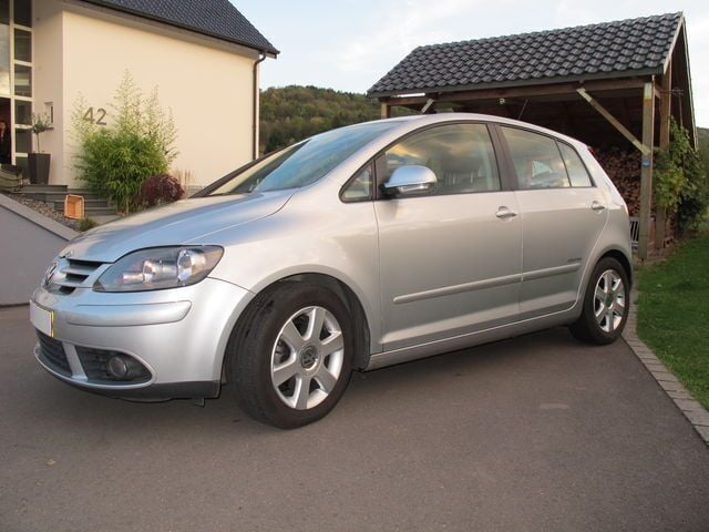 Gebraucht VW Golf Plus United 143 PS (105 kW) 2009 Silber metallic Van / Kleinbus