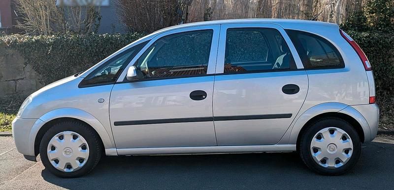 Gebraucht Opel Meriva 100 PS (73 kW) 2003 Silber Van / Kleinbus