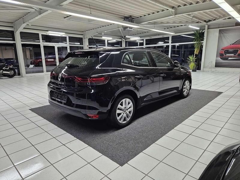 Gebraucht Renault Mégane IV Business 140 PS (102 kW) 2021 Sternenschwarz Limousine