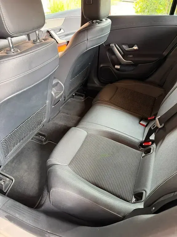 Gebraucht Mercedes CLA200 Shooting Brake 150 PS (110 kW) 2019 Grau Kombi