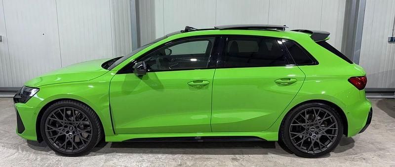 Gebraucht Audi RS3 Sportback Sport 400 PS (294 kW) 2025 Grün Kleinwagen