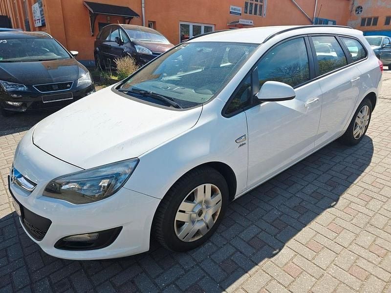 Gebraucht Opel Astra Active 140 PS (102 kW) 2013 Weiß Kombi