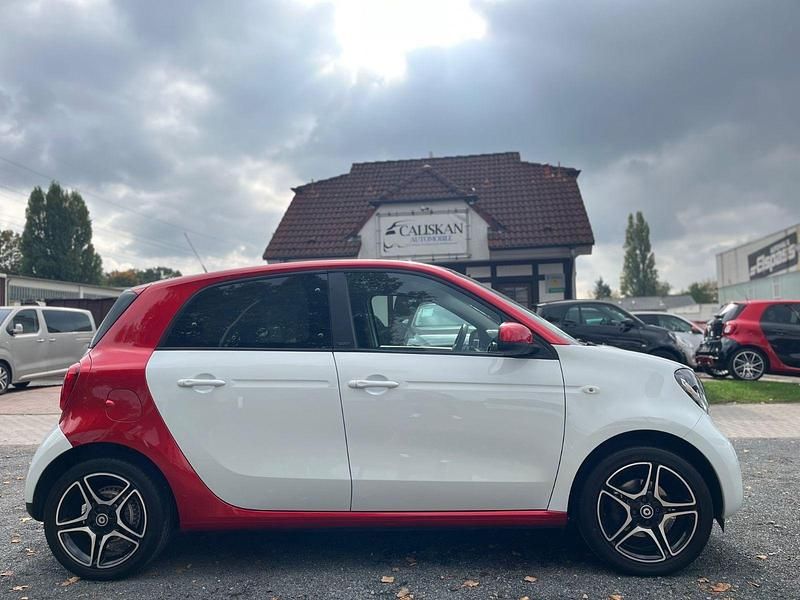 Weiß Gebraucht 2018 Smart ForFour Passion Kleinwagen | 10.690 € (Fairer Preis) - Bild 1/4