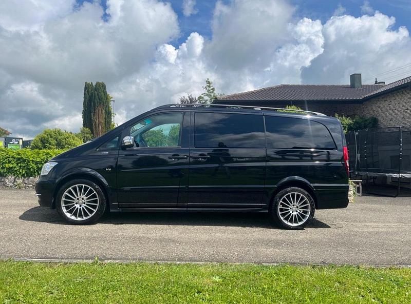 Schwarz Gebraucht 2012 Mercedes Viano Avantgarde Van / Kleinbus | 23.999 € - Bild 1/4
