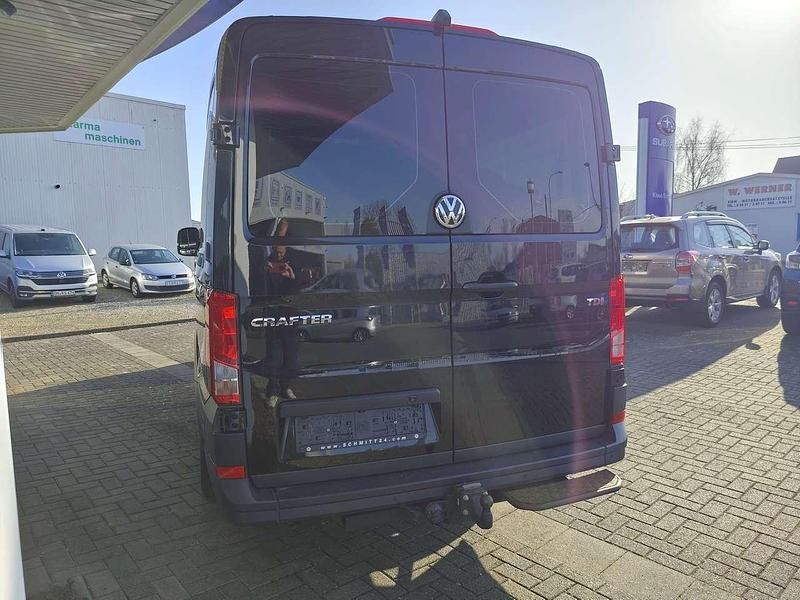 Gebraucht VW Crafter 177 PS (130 kW) 2019 Deep black pearl Van