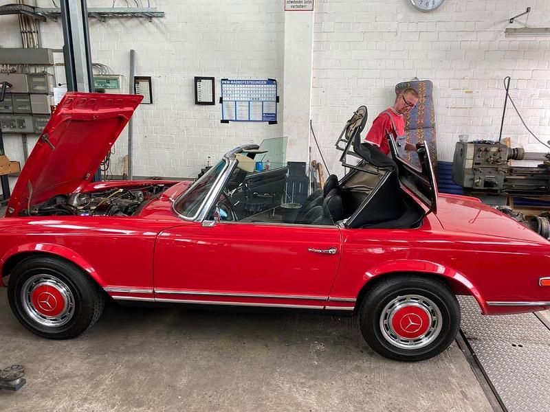 Gebraucht Mercedes SL280 170 PS (125 kW) 1970 Rot Cabrio