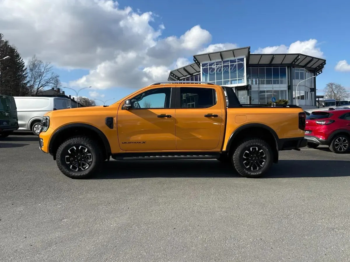 Neu Ford Ranger Wildtrack 205 PS (150 kW) 2026 Orange Pickup