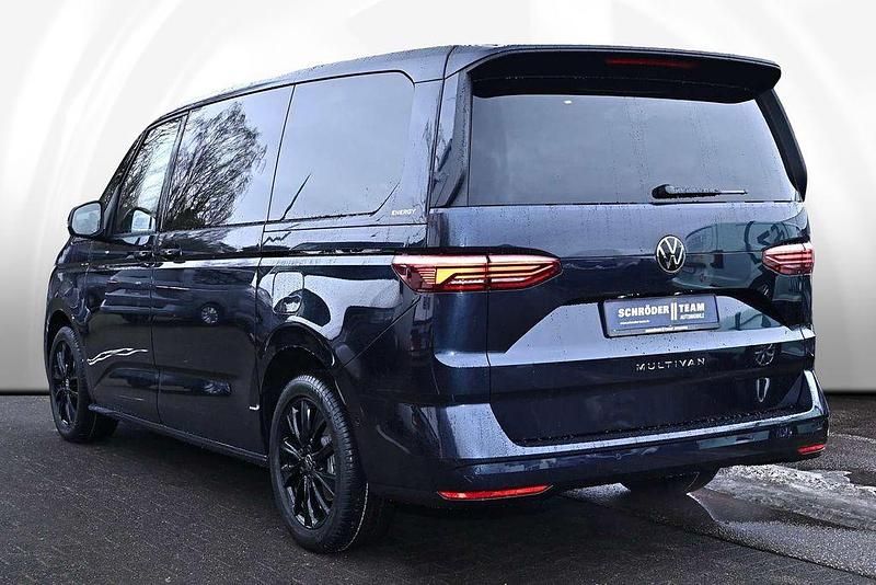 Neu VW Multivan S 150 PS (110 kW) 2026 Starlight blue metallic Van