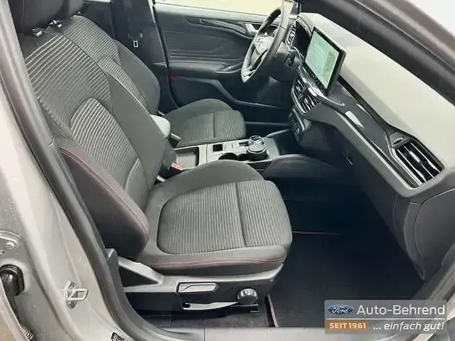 Gebraucht Ford Focus ST-Line X 116 PS (85 kW) 2025 Polarsilber metallic Kombi