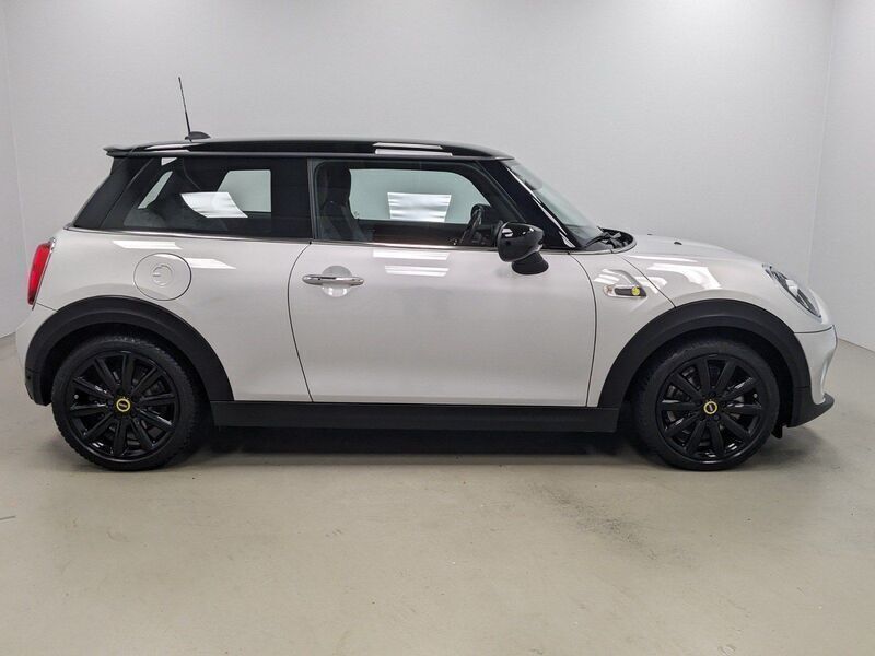 Second-hand Mini Cooper SE 135 kW (184 CP) 2021 Alb Hatchback