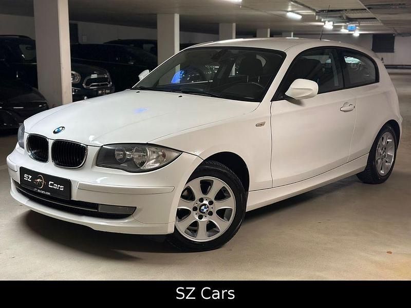 Weiß Gebraucht 2010 BMW 120 Efficient Dynamics Kleinwagen | 4.399 € (Guter Preis) - Bild 1/4