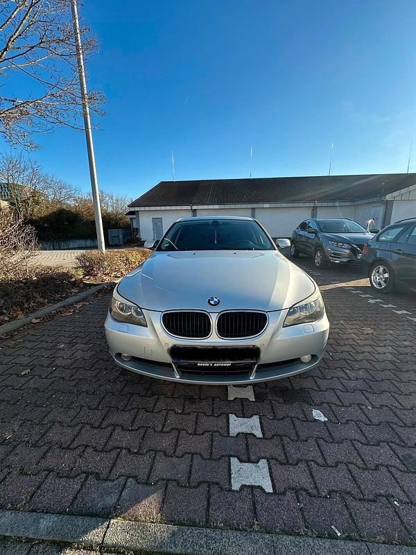 Gebraucht BMW 520 170 PS (125 kW) 2003 Grau Limousine