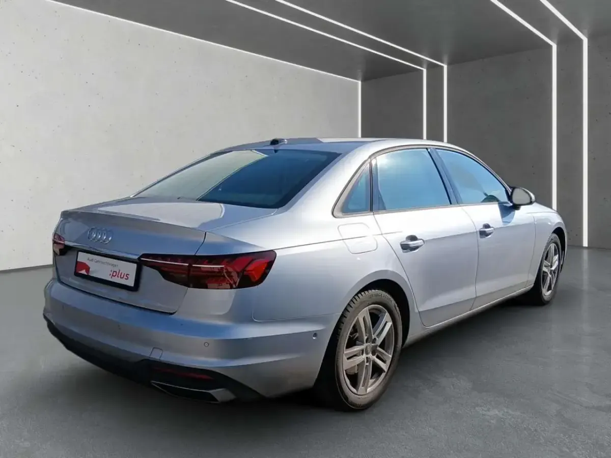 Gebraucht Audi A4 Ambiente 150 PS (110 kW) 2024 Silber Limousine