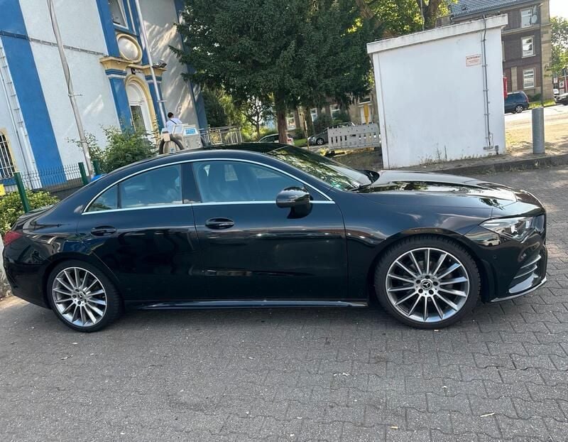 Schwarz Gebraucht 2021 Mercedes CLA180 AMG line Limousine | 27.000 € (Superpreis) - Bild 1/4