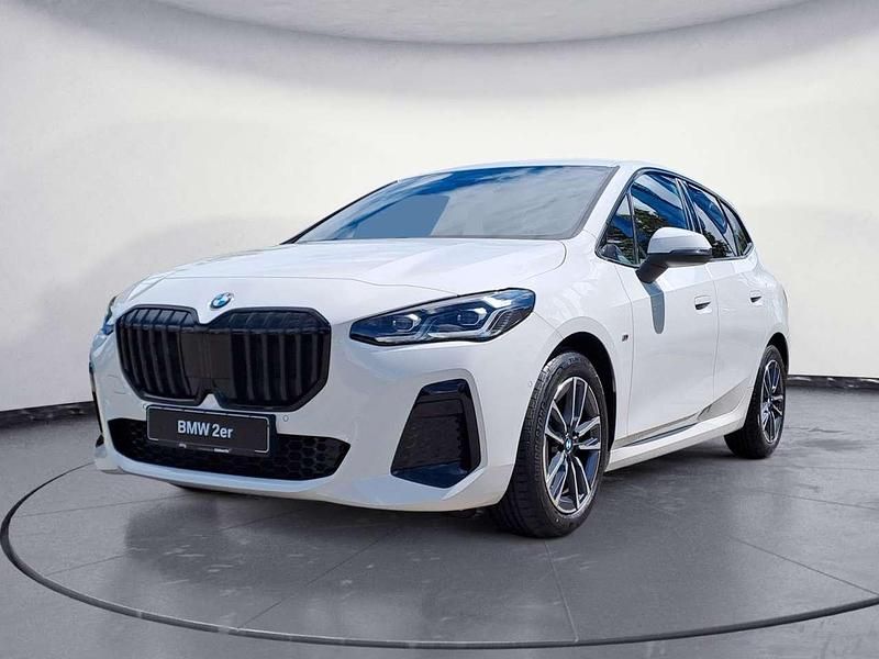 Alpinweiss 3 Gebraucht 2024 BMW 218 Van / Kleinbus | 33.820 € (Etwas zu teuer) - Bild 1/4