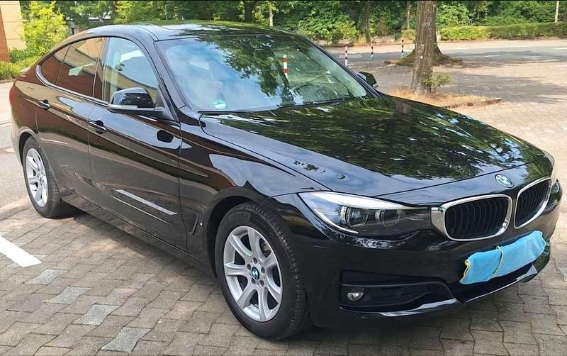Gebraucht BMW 320 Advantage 190 PS (139 kW) 2020 Limousine