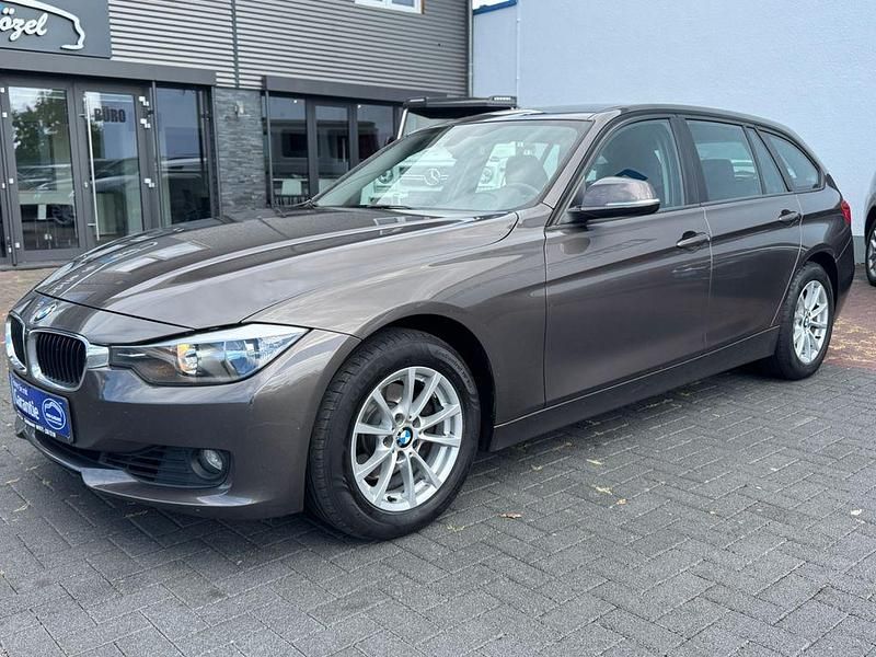 Grau Gebraucht 2012 BMW 320 Kombi | 6.350 € (Superpreis) - Bild 1/4
