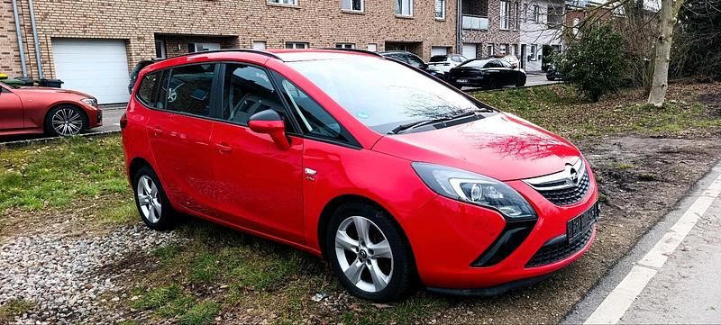 Gebraucht Opel Zafira Tourer 136 PS (100 kW) 2013 Rot Van / Kleinbus