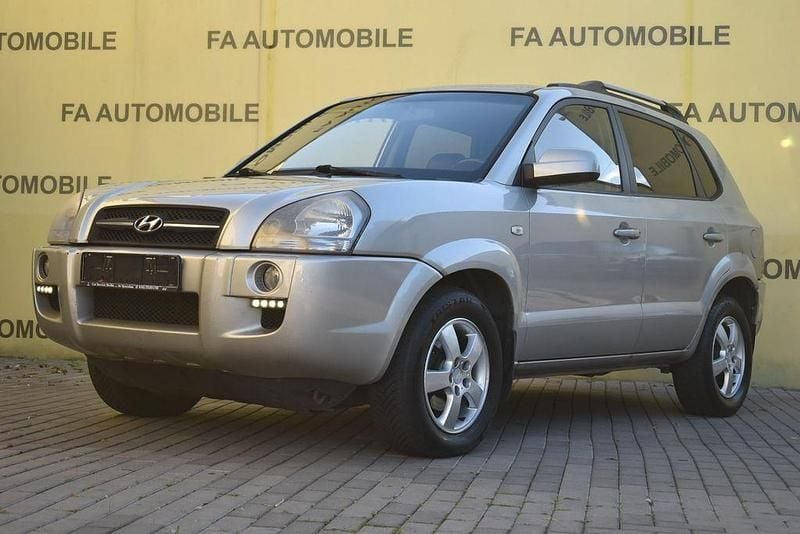Silber Gebraucht 2007 Hyundai Tucson GLS SUV | 1.800 € (Superpreis) - Bild 1/4