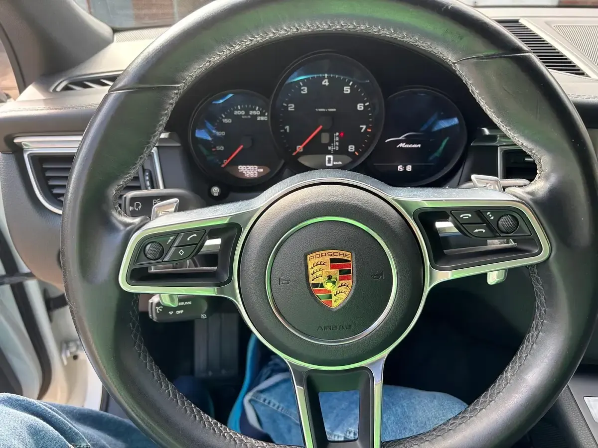 Gebraucht Porsche Macan 252 PS (185 kW) 2019 Weiß SUV