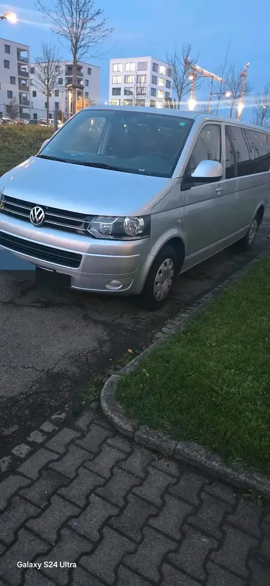 Gebraucht VW Caravelle 105 PS (77 kW) 2011 Silber Van