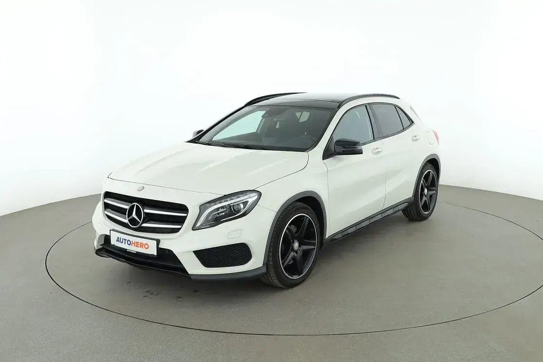 Gebraucht Mercedes GLA250 AMG line 211 PS (155 kW) 2015 SUV