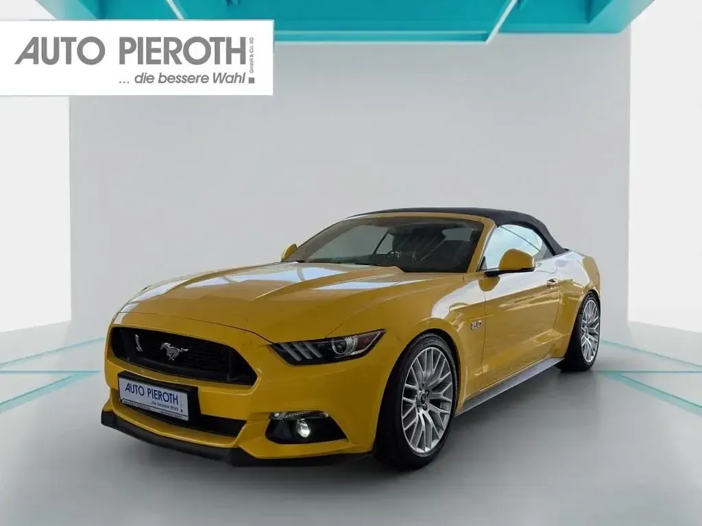 Gebraucht Ford Mustang GT Convertible 421 PS (309 kW) 2017 Californiagelb metallic Cabrio
