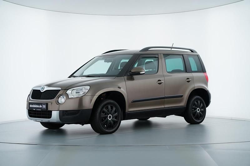 Braun Gebraucht 2013 Skoda Yeti Active SUV | 9.990 € (Teuer) - Bild 1/4