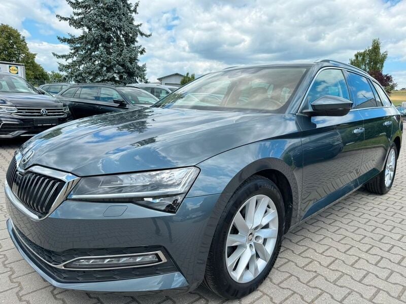 Grau Gebraucht 2020 Skoda Superb Limousine | 18.990 € (Superpreis) - Bild 1/4
